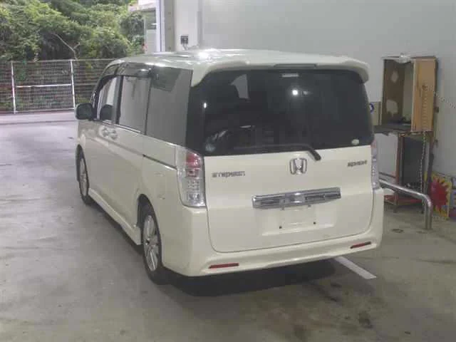 Honda Stepwgn  с аукциона в Японии