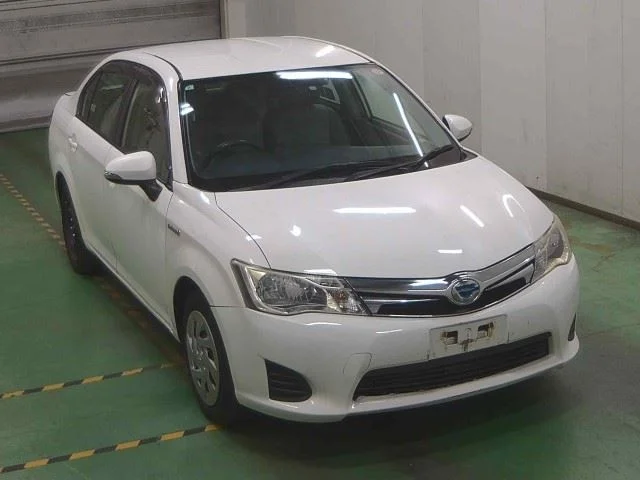 Toyota Corolla Axio  с аукциона в Японии