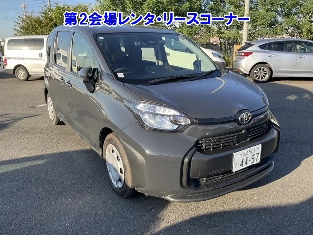 Toyota Sienta 2024