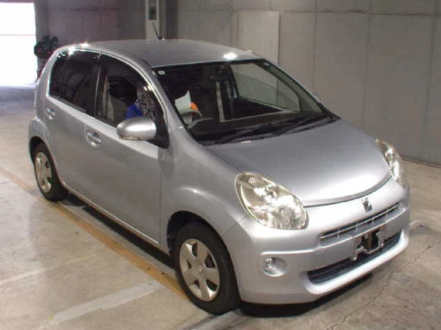 Toyota Passo 2011