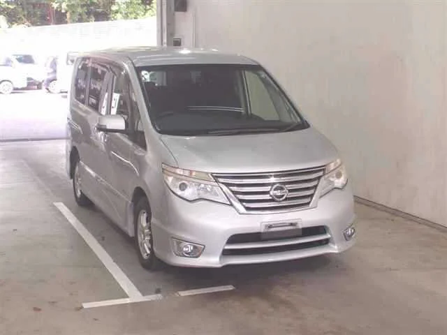 Nissan Serena  с аукциона в Японии