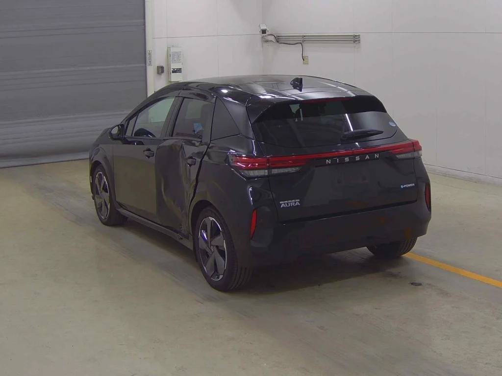 Nissan Aura  с аукциона в Японии