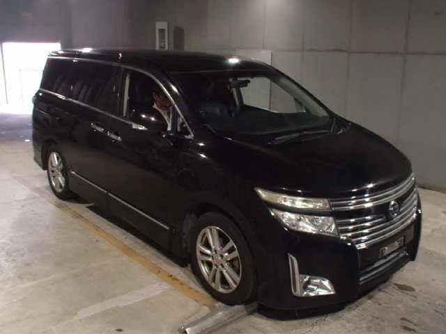 Nissan Elgrand 2011
