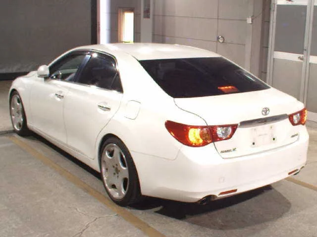 Toyota Mark X 2011