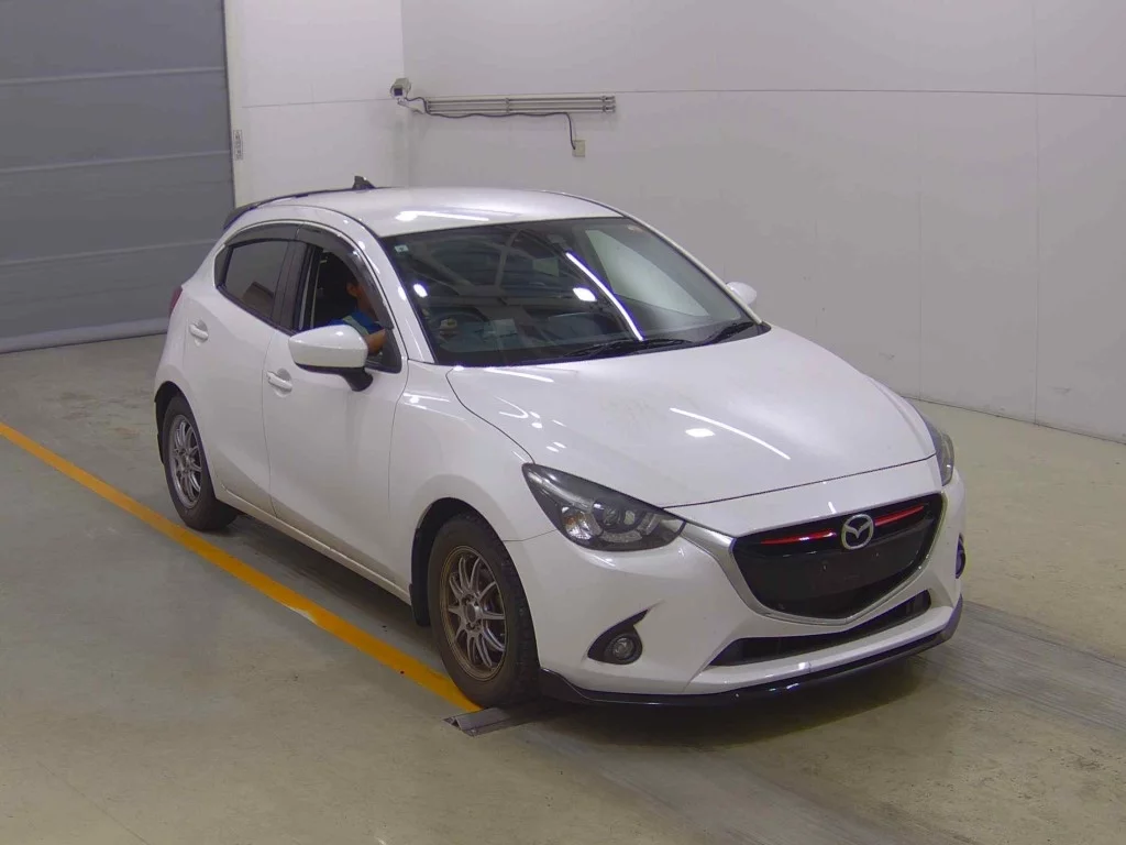 Mazda Demio 2015