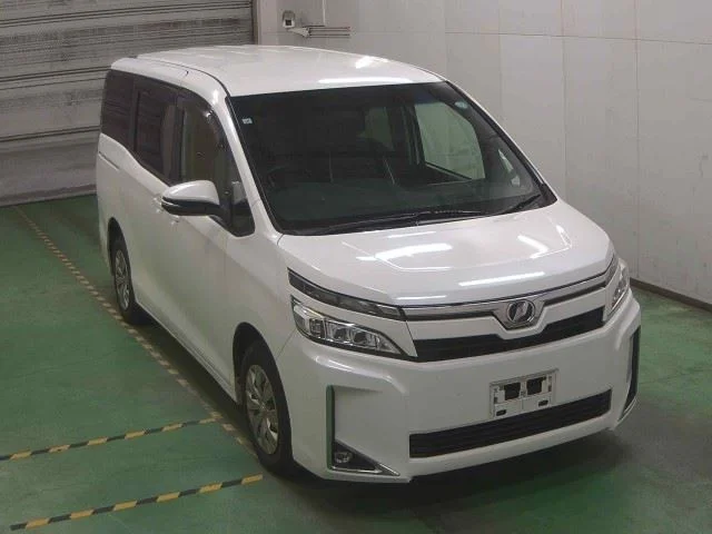Toyota Voxy 2017