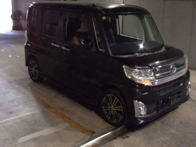 Daihatsu Tanto 2014