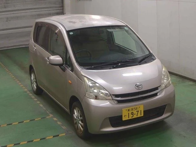 Daihatsu Move 2011