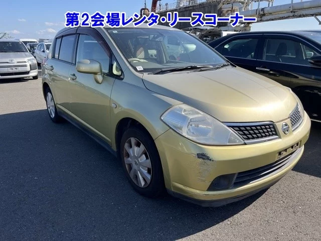 Nissan Tiida 2004