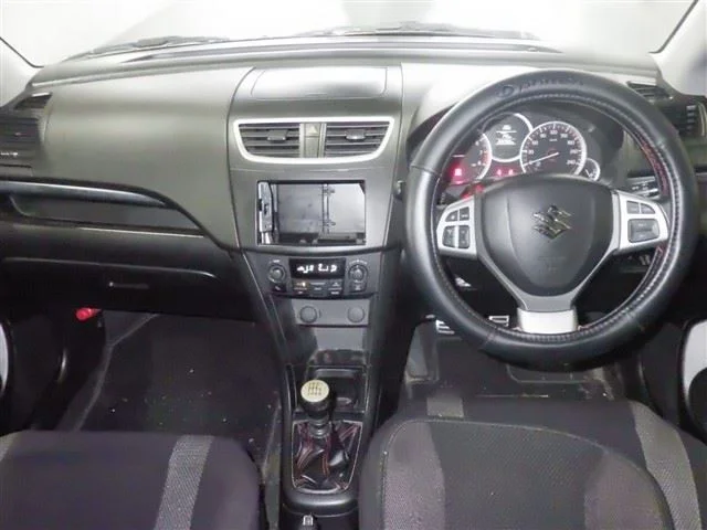 Suzuki Swift  с аукциона в Японии