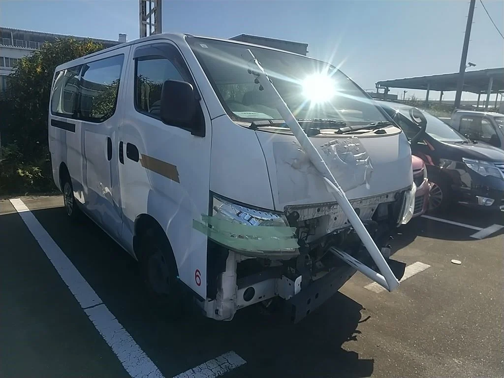 Nissan NV350 Caravan  с аукциона в Японии