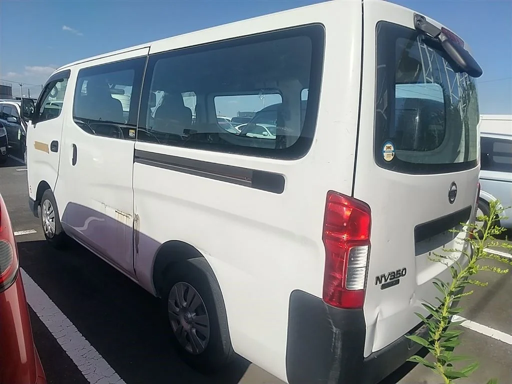 Nissan NV350 Caravan  с аукциона в Японии