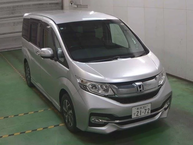Honda Stepwgn 2016