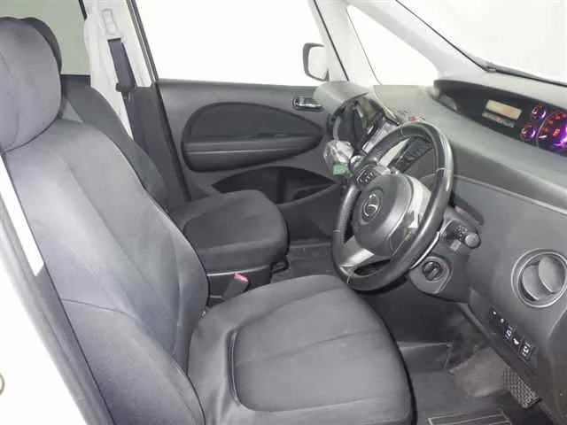 Mazda Biante  с аукциона в Японии