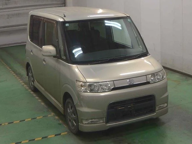 Daihatsu Tanto 2005