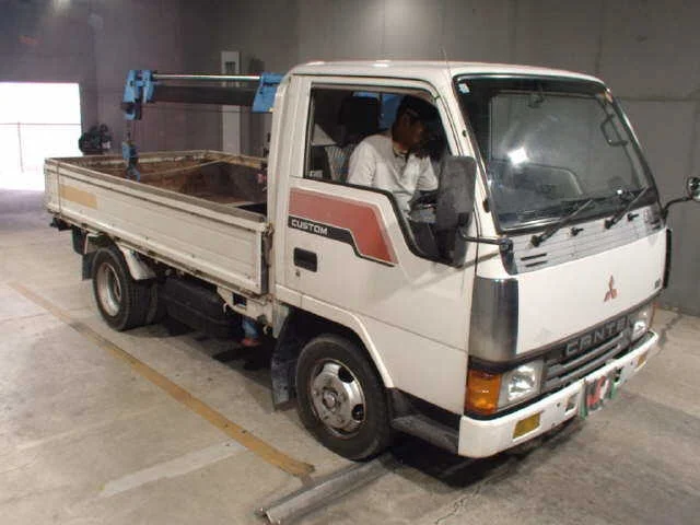 Mitsubishi Fuso Canter 1990