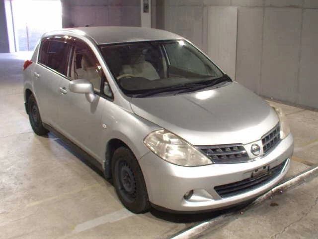 Nissan Tiida 2011