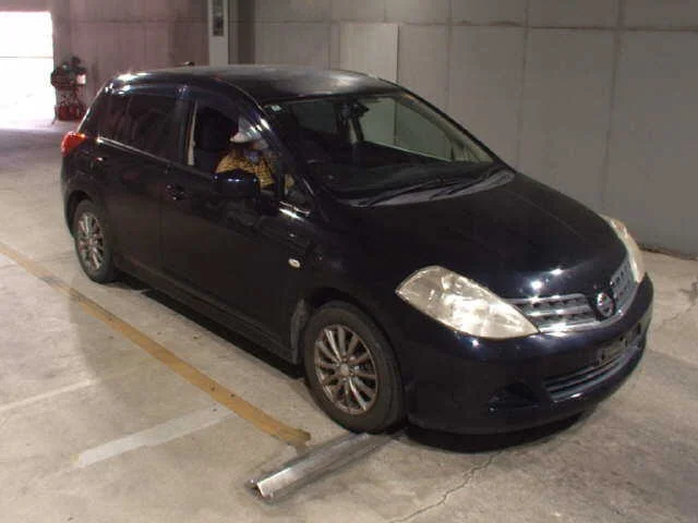 Nissan Tiida 2011