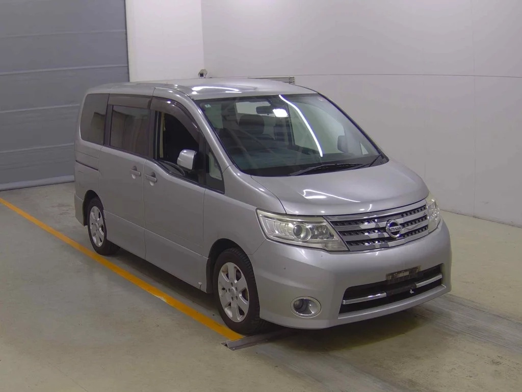Nissan Serena 2010