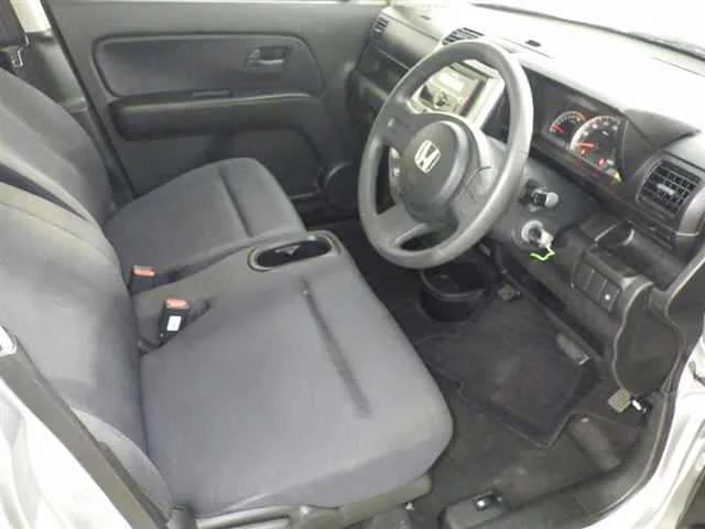 Honda Zest  с аукциона в Японии