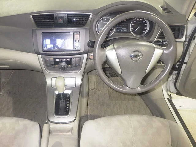 Nissan Sylphy  с аукциона в Японии