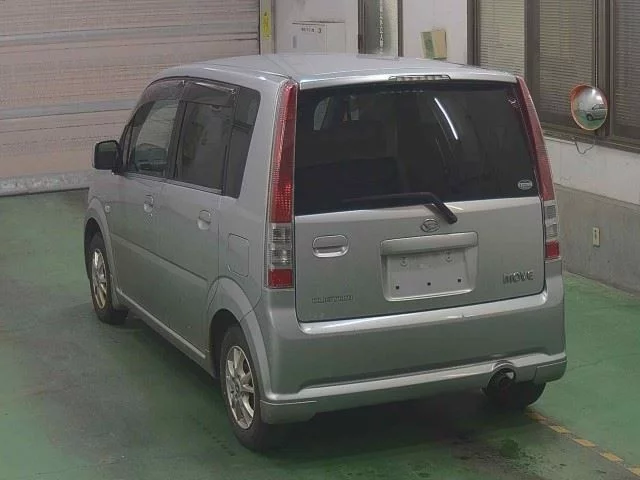 Daihatsu Move 2003