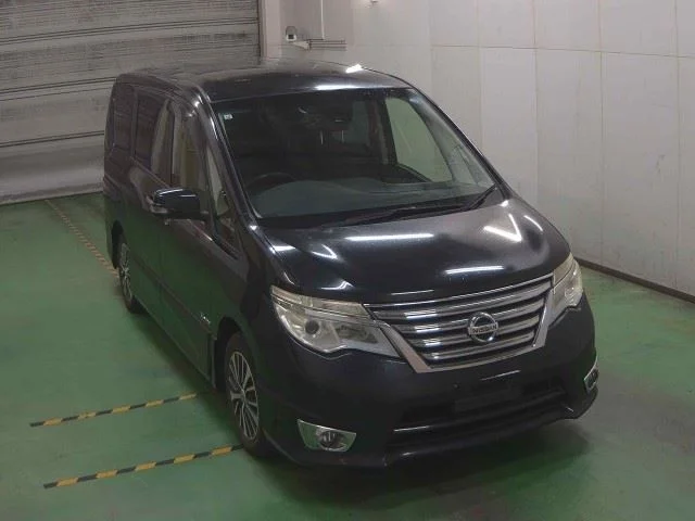 Nissan Serena 2015