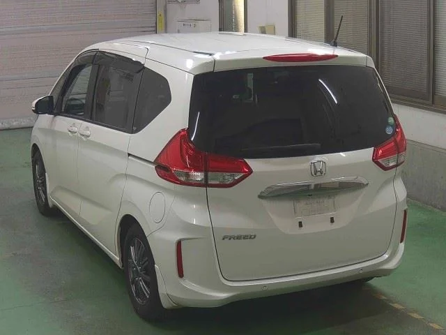 Honda Freed  с аукциона в Японии