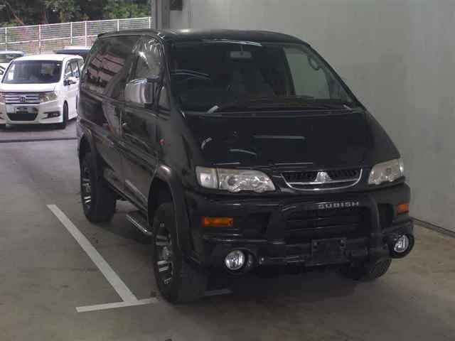 Mitsubishi Delica  с аукциона в Японии