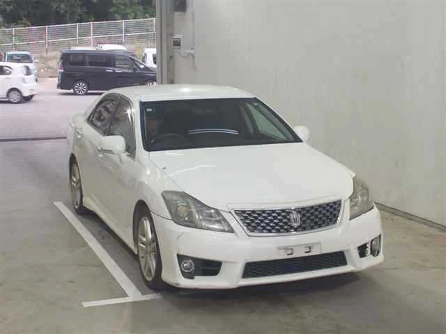 Toyota Crown 2011