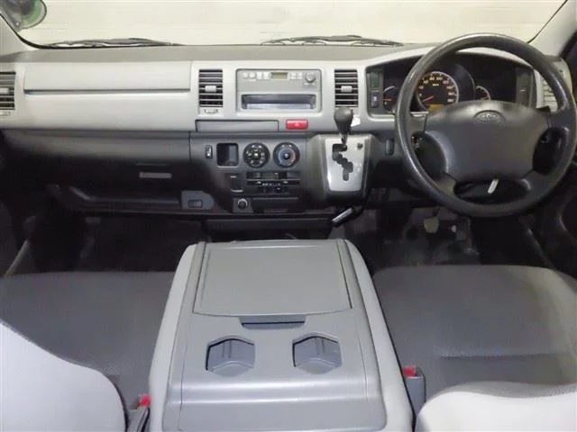 Toyota HiAce Van  с аукциона в Японии