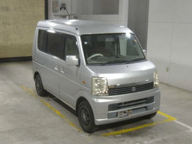 Suzuki Every 2010