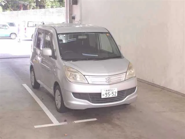 Suzuki Solio 2012