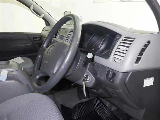 Toyota HiAce  с аукциона в Японии