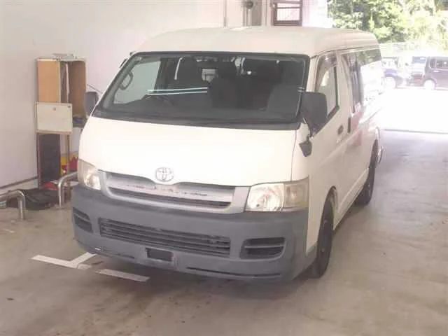 Toyota HiAce  с аукциона в Японии