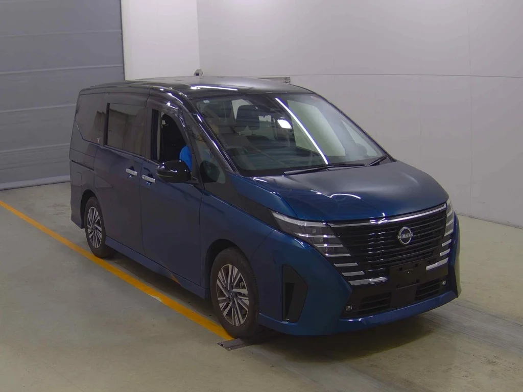 Nissan Serena 2023