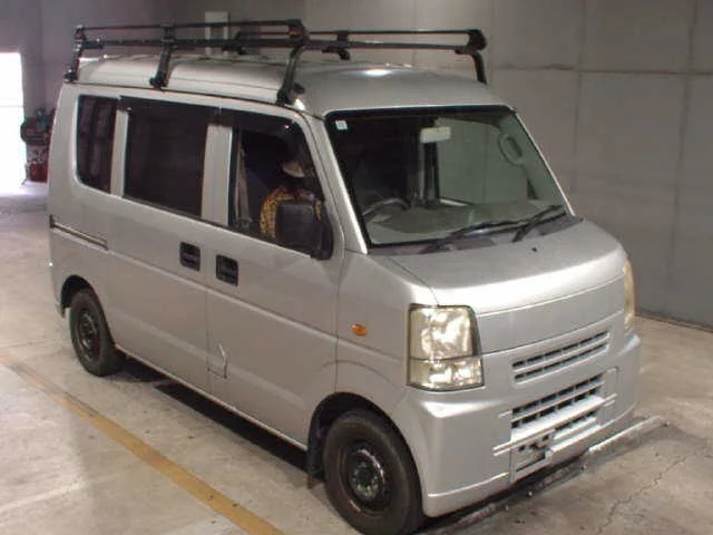 Suzuki Every 2010