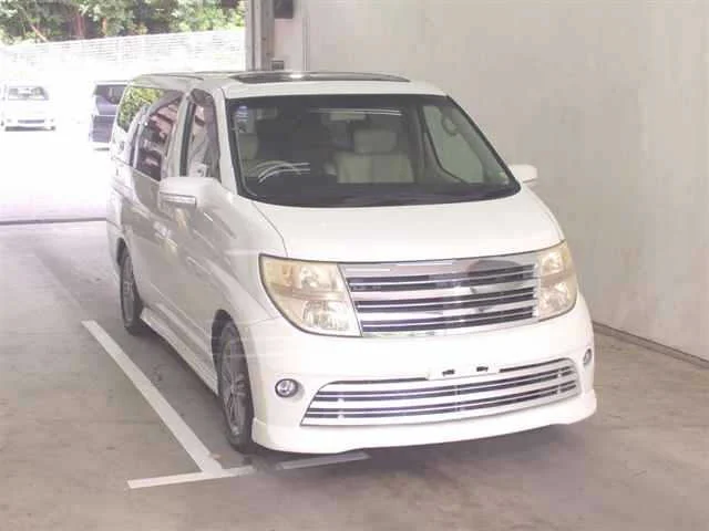 Nissan Elgrand 2005
