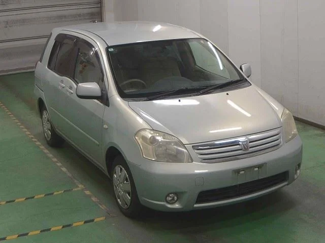 Toyota Raum  с аукциона в Японии