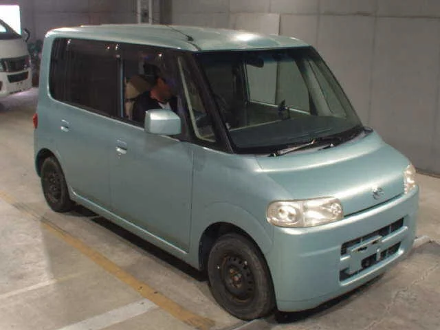 Daihatsu Tanto 2004