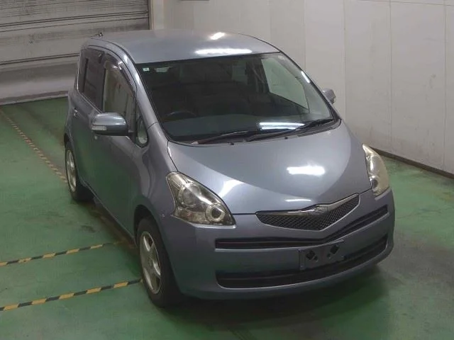 Toyota Ractis 2010