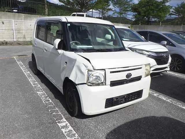 Toyota Pixis Space 2014