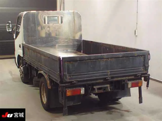 Toyota Dyna  с аукциона в Японии