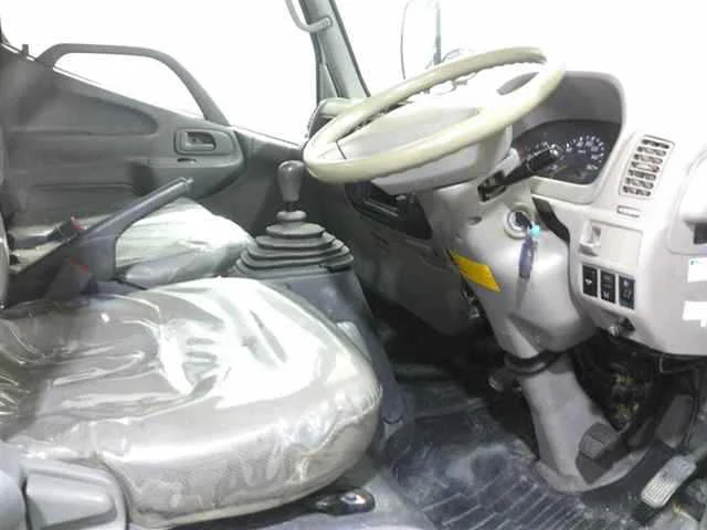 Toyota Dyna  с аукциона в Японии
