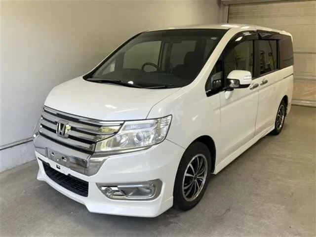 Honda Stepwgn 2013