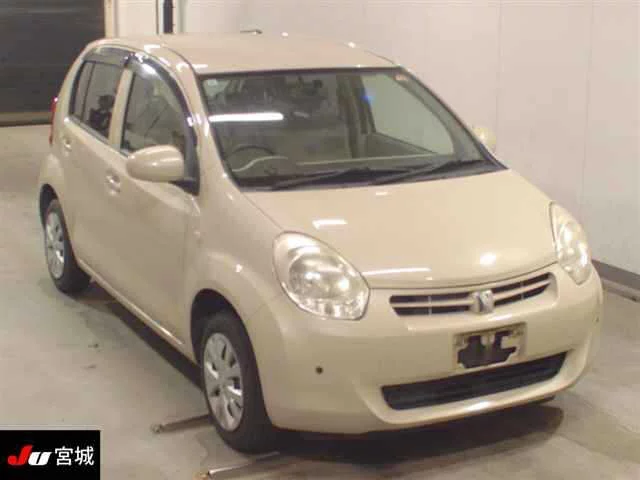 Toyota Passo 2011