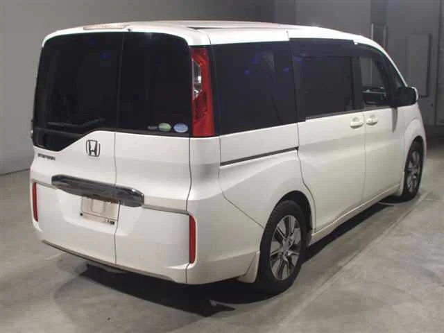 Honda Stepwgn 2016