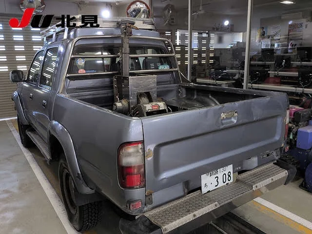 Toyota Hilux  с аукциона в Японии
