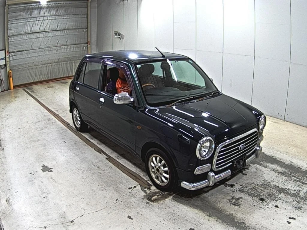 Daihatsu Mira 2004