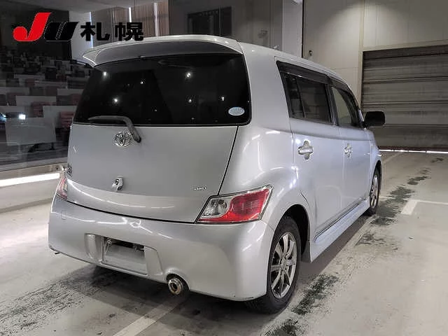 Toyota bB  с аукциона в Японии